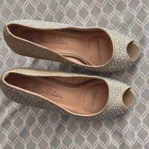 De Blossom Collection Gold Elegant Heels